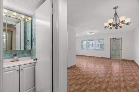 346 Windsor O, West Palm Beach FL - photo 18 of 39