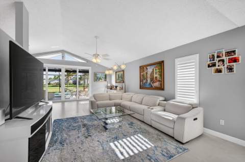 7198 SE Quincy Terrace, Hobe Sound FL - photo 13 of 87
