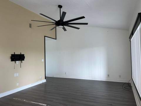 815 W Boynton Beach Boulevard #7-205, Boynton Beach FL - photo 6 of 15