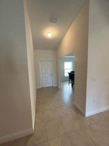 4 bedroom Single Family Residence at 1931 SW Gemini Lane, Port St Lucie Section 13, Port St. Lucie — photo 3