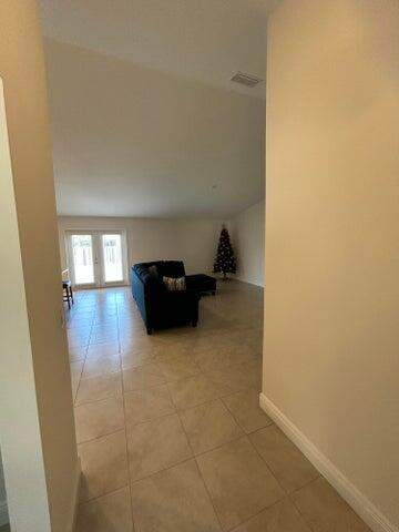 4 bedroom Single Family Residence at 1931 SW Gemini Lane, Port St Lucie Section 13, Port St. Lucie — photo 5