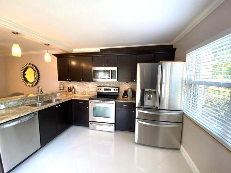 2 bedroom Townhouse at 40 Essex Court #A, Stamford At Royal Palm Beach, Royal Palm Beach — photo 3