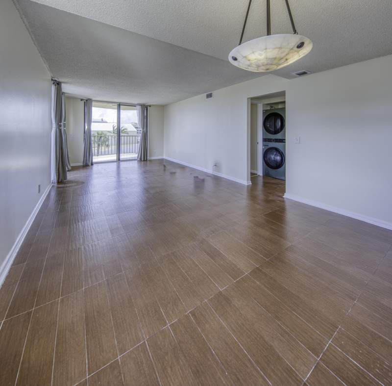2 bedroom Condominium at 890 N Federal Highway #412, Hidden Harbour Of The Palm Beaches Cond Decl Filed 5-28-81, Lantana — photo 5