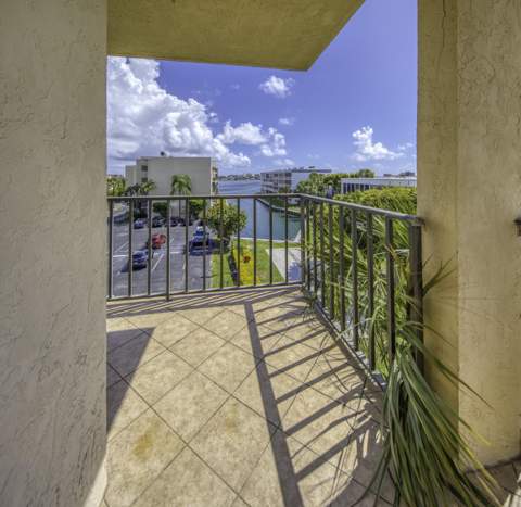 890 N Federal Highway #412, Lantana FL - photo 12 of 46
