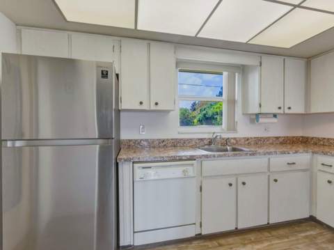 301 Circle Drive #103, Boynton Beach FL - photo 9 of 35