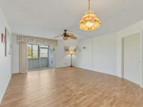 301 Circle Drive #103, Boynton Beach FL - photo 12 of 35