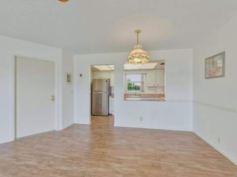 301 Circle Drive #103, Boynton Beach FL - photo 11 of 35
