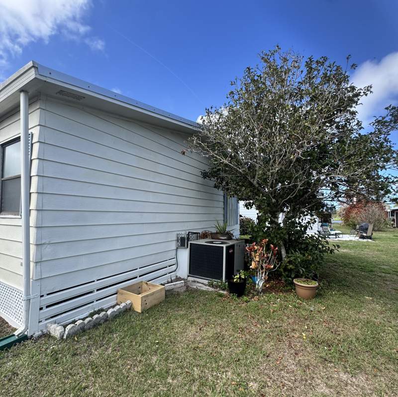 2 bedroom Manufactured Home at 43 Verde Vista, Spanish Lakes Country Club Village, Fort Pierce — photo 4