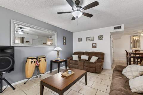 3838 Victoria Drive, West Palm Beach FL - photo 8 of 34