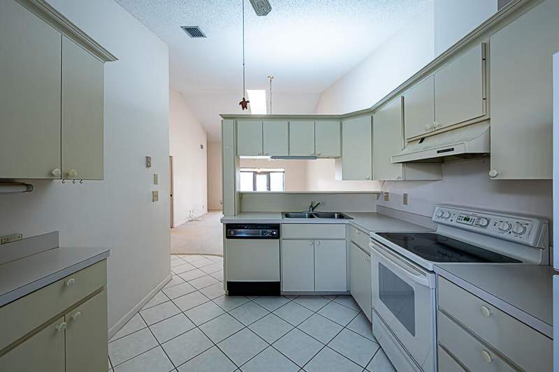 2 bedroom Villa at 7667 SE Sugar Sand Circle, Sugar Sands Ridge, Hobe Sound — photo 4