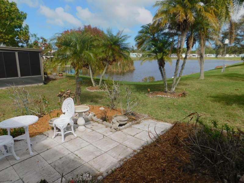 2 bedroom Manufactured Home at 5650 Hemingway Court #9, Tropical Isles, Fort Pierce — photo 4