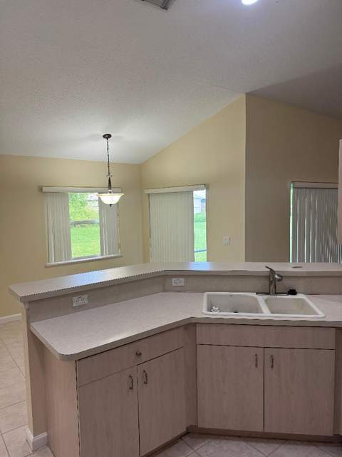 2461 SW Webster Lane, Port St. Lucie FL - photo 7 of 28