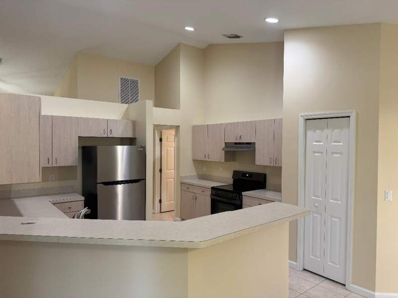 3 bedroom Single Family Residence at 2461 SW Webster Lane, Port St Lucie Section 35, Port St. Lucie — photo 4