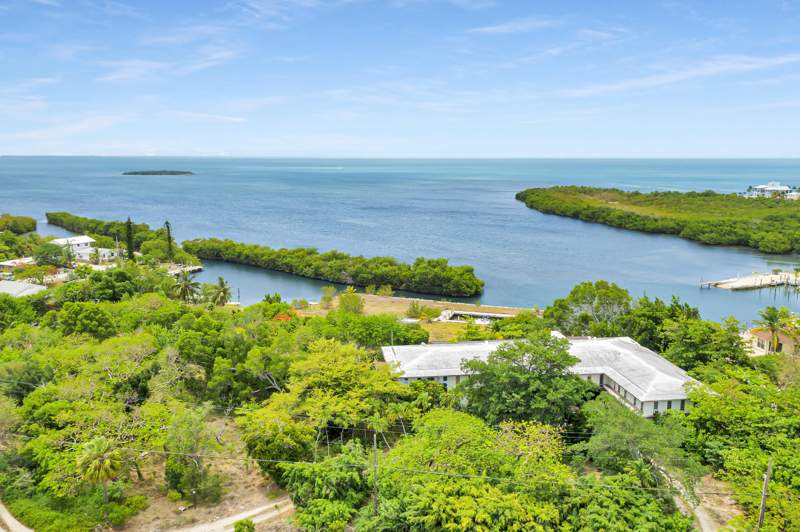 6 bedroom Single Family Residence at 6500-6600 Overseas Highway, Casa Manana Shores (50.5), Marathon — photo 5