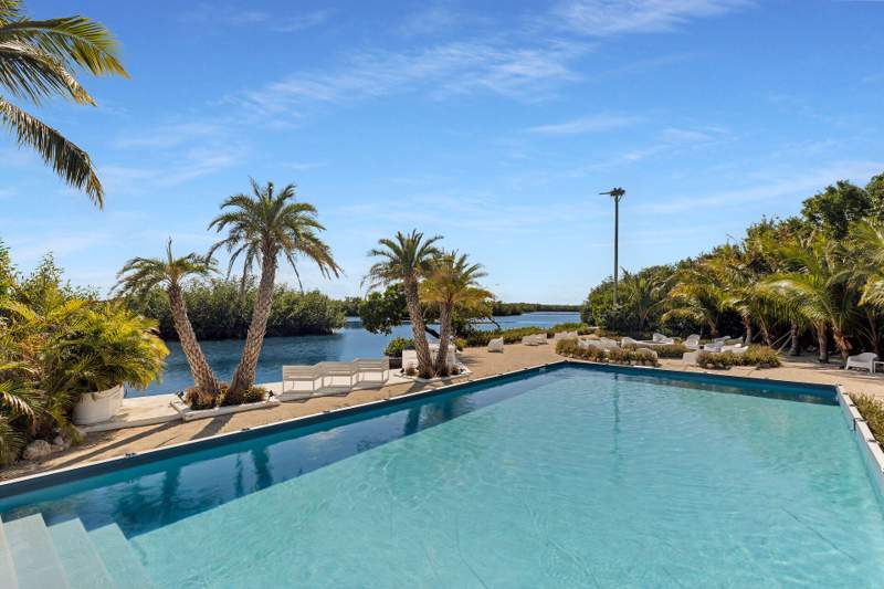 4 bedroom Single Family Residence at 98701 Overseas Highway, Rock Harbor Manor (97.0), Key Largo — photo 5