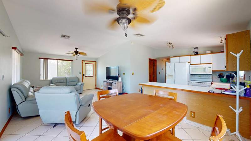 3 bedroom Single Family Residence at 31171 Avenue H, Sands Sub (31.0), Big Pine Key — photo 4