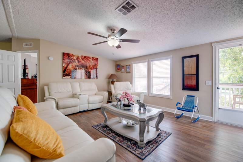 4 bedroom Single Family Residence at 6460 Sunshine Street, Maloney Sub (5.0), Stock Island — photo 4