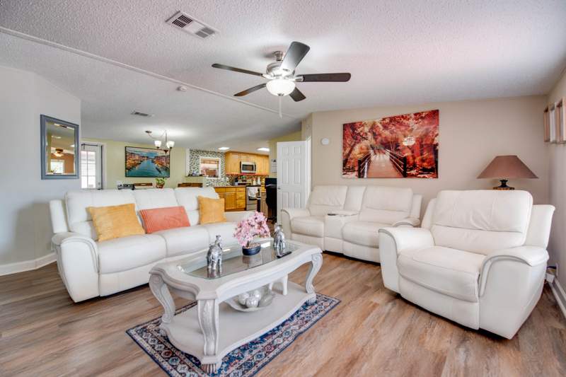 4 bedroom Single Family Residence at 6460 Sunshine Street, Maloney Sub (5.0), Stock Island — photo 5