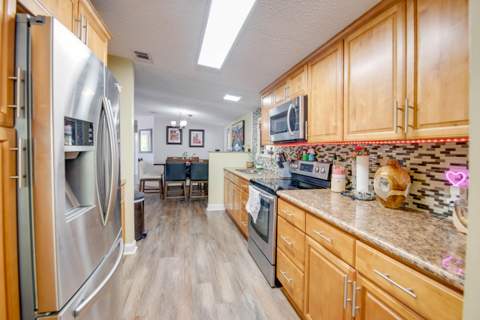 6460 Sunshine Street, Stock Island FL - photo 9 of 38