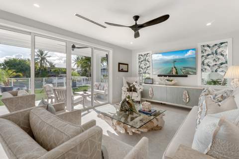 88 W Plaza Del Lago, Lower Matecumbe FL - photo 11 of 113