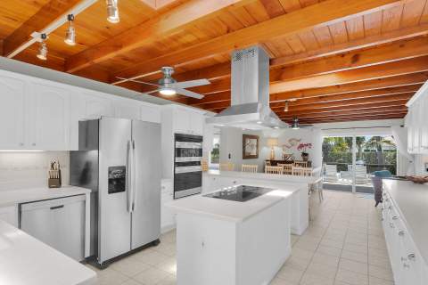 351 5th Street, Key Colony FL - photo 6 of 43