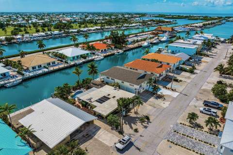 351 5th Street, Key Colony FL - photo 13 of 43