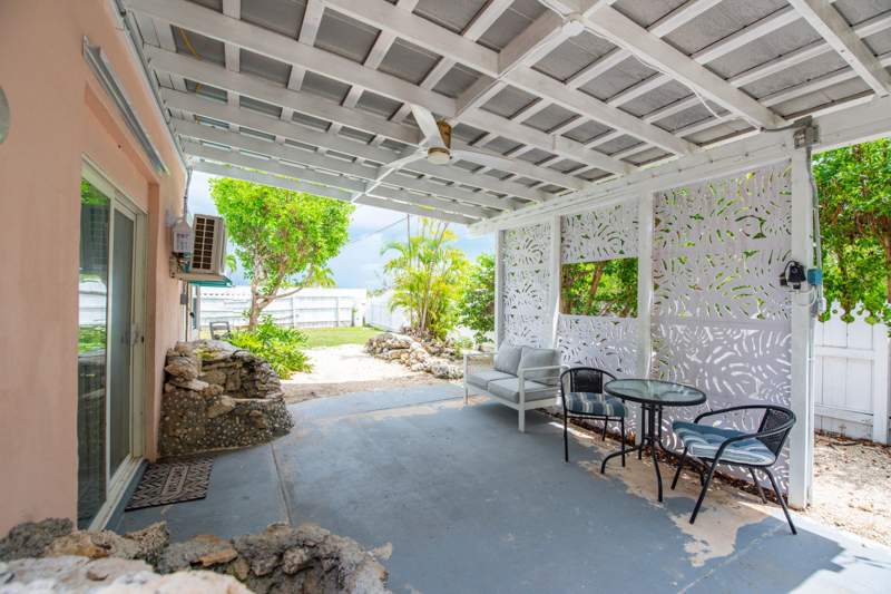 2 bedroom Single Family Residence at 31541 Avenue A, Sands Sub (31.0), Big Pine Key — photo 2