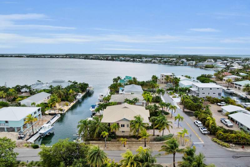 3 bedroom Single Family Residence at 860 Lagoon Drive, Summerland Cove Isle (25.5), Summerland Key — photo 4