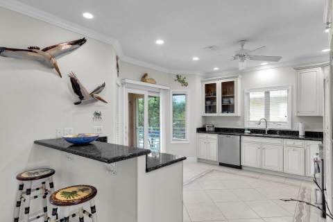 860 Lagoon Drive, Summerland Key FL - photo 9 of 27