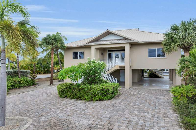 3 bedroom Single Family Residence at 860 Lagoon Drive, Summerland Cove Isle (25.5), Summerland Key — photo 2