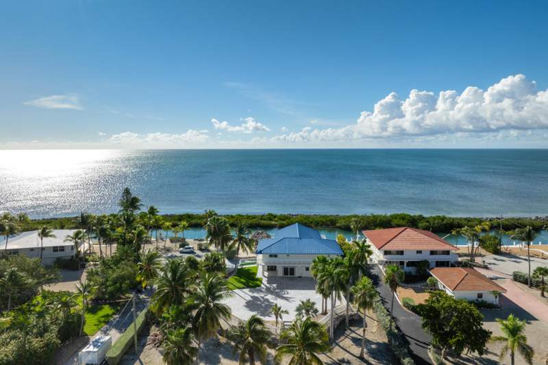 7 bedroom Single Family Residence at 308 Sabal Street, Yacht Club Island (61.0), Duck Key — photo 4