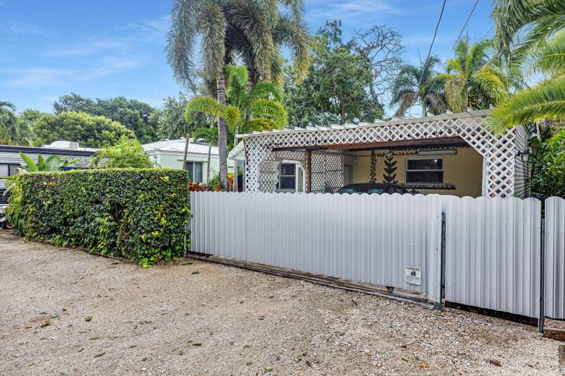 3 bedroom Single Family Residence at 13 Bass Avenue, Largo Sound Park (103.5), Key Largo — photo 3