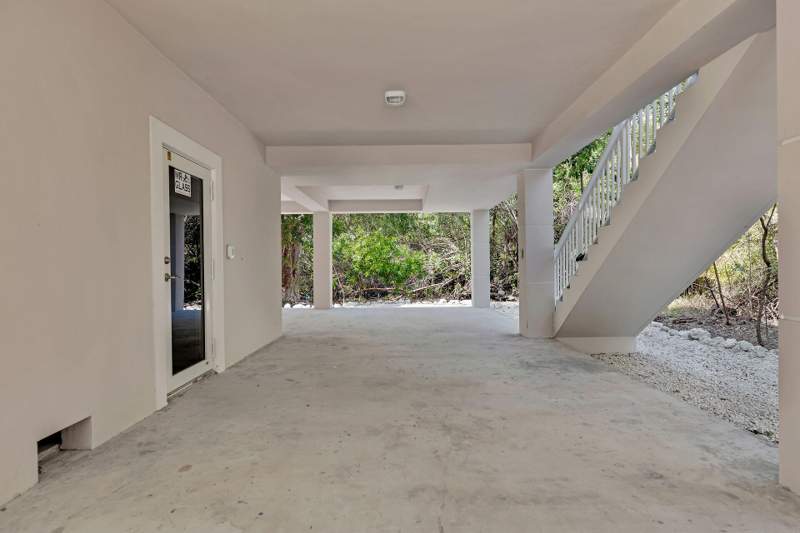 3 bedroom Single Family Residence at 14 Tarpon Avenue, Riviera Village, Rec Amd (104.0), Key Largo — photo 2