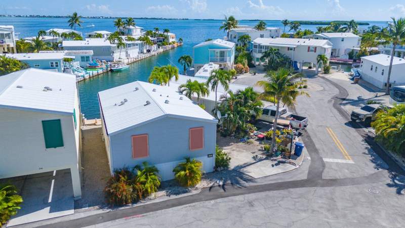 2 bedroom Mobile Home at 701 Spanish Main Drive #247, Venture Out (23.0), Cudjoe Key — photo 2