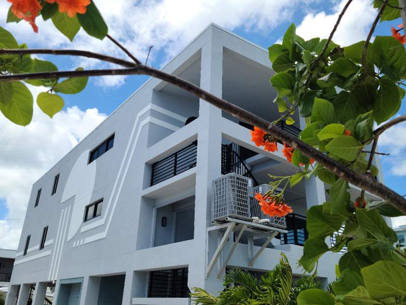 5 bedroom Single Family Residence at 31449 Avenue I, Sands Sub (31.0), Big Pine Key — photo 2