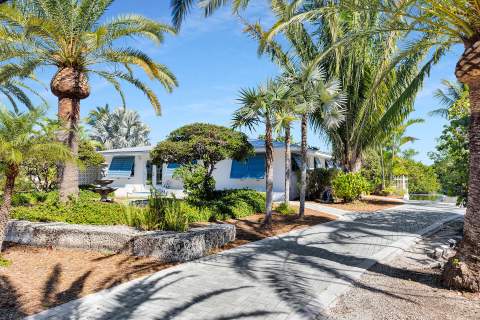1481 Sugarloaf Boulevard, Sugarloaf Key FL - photo 15 of 53