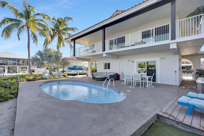 4 bedroom Single Family Residence at 123 W Bruce Court, Sea-Air Estates (52.0), Marathon — photo 4