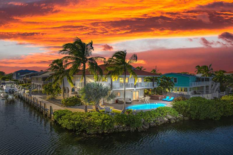 4 bedroom Single Family Residence at 123 W Bruce Court, Sea-Air Estates (52.0), Marathon — photo 5
