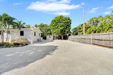 543 74Th Street, Marathon FL - photo 6 of 35