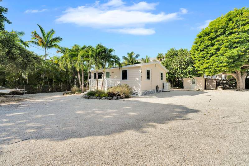 2 bedroom Single Family Residence at 543 74Th Street, Tropicana Sub (51.0), Marathon — photo 5