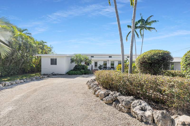 3 bedroom Single Family Residence at 7501 Gulfstream Boulevard, Dodge Sub (51.0), Marathon — photo 3