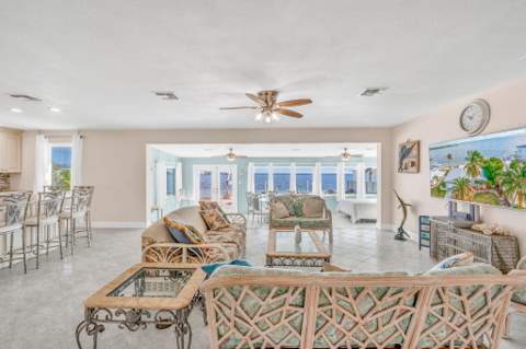 1607 Sunrise Drive, Big Pine Key FL - photo 8 of 43