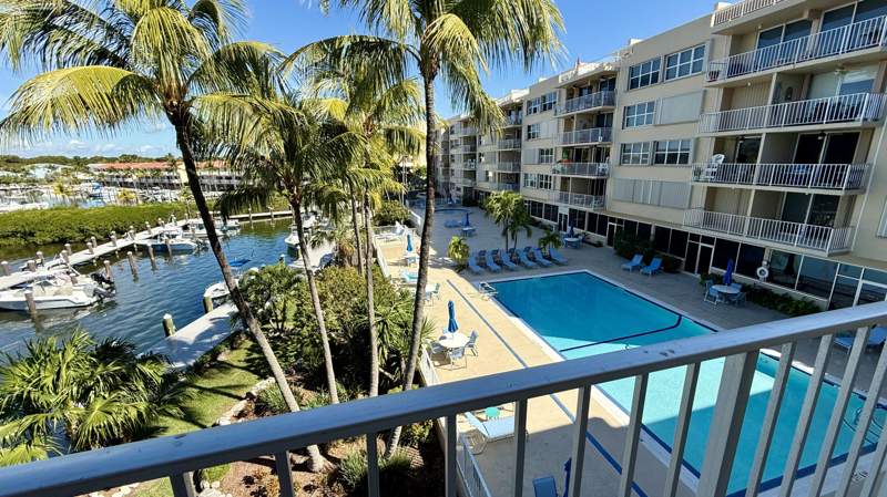 1 bedroom Condominium at 88500 Overseas Highway #320, Summer Sea (88.5), Plantation Key — photo 3