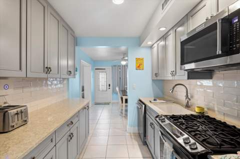 293 96Th Street Ocean, Marathon FL - photo 17 of 45