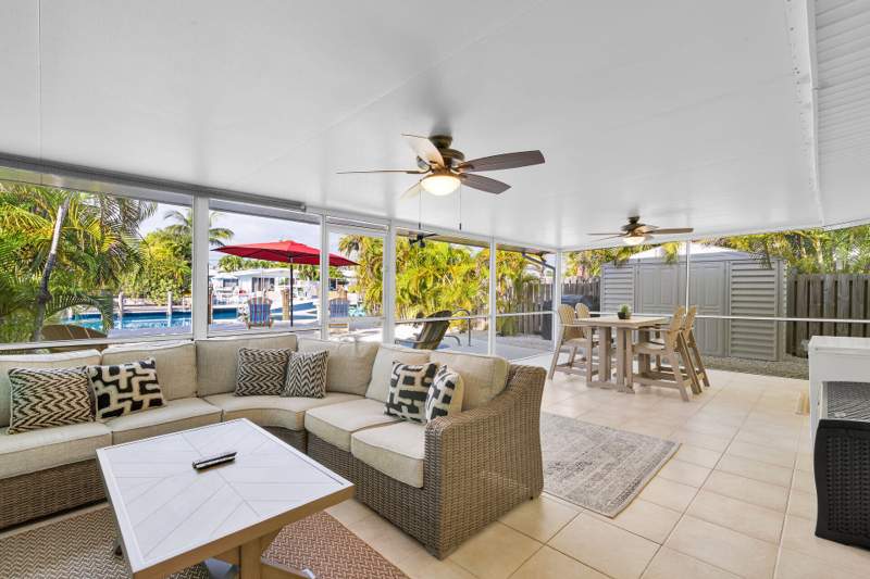 2 bedroom Half Duplex at 171 10Th Street, Key Colony Bch 1st Addn Amd Plat (53.5), Key Colony — photo 2