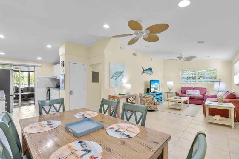 2 bedroom Half Duplex at 171 10Th Street, Key Colony Bch 1st Addn Amd Plat (53.5), Key Colony — photo 4