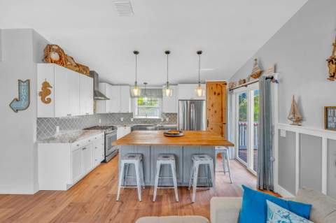 420 W Indies Drive, Ramrod Key FL - photo 8 of 43