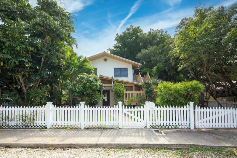 4 bedroom Single Family Residence at 2914 Fogarty Avenue, Bay Manor (3.0), Key West — photo 2