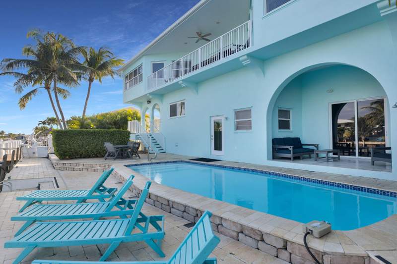 7 bedroom Duplex at 580 & 590 10th Street, Key Colony Bch 1st Addn Amd Plat (53.5), Key Colony — photo 5