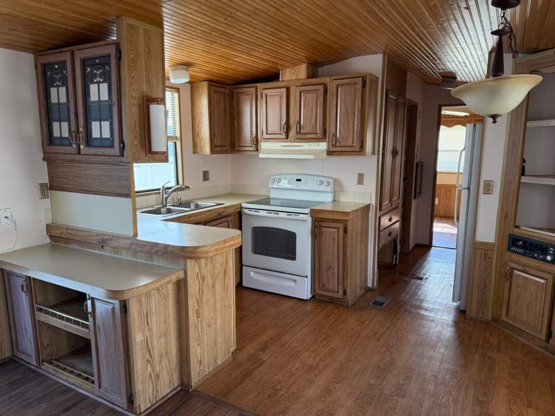 1 bedroom Mobile Home at 55 Boca Chica Road #57, Seaside Resort Tp (10.0), Big Coppitt — photo 3